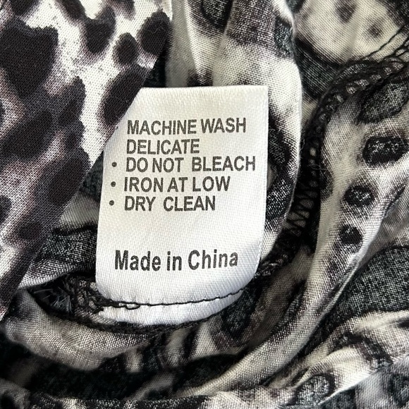 LF Millau Open Back Animal Print Romper, XS NWT - Picture 11 of 11